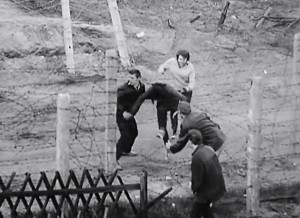 Berlin-in-the-1960s-an-escape-attempt-screenshot-from-The-Wall