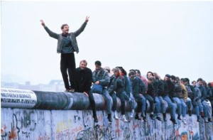 Atlas-BerlinWall1